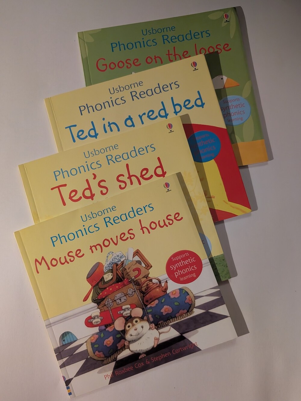 Usborne Books Bundle - Phonics Readers
